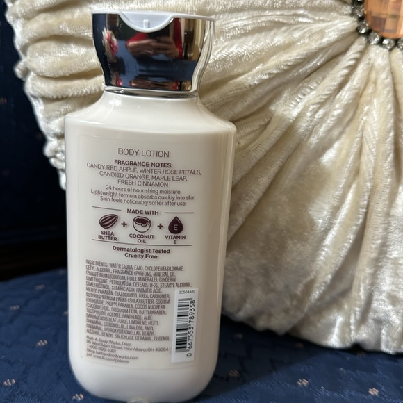 BATH & BODY WORKS SET. . . WINTER CANDY APPLE SCENT - Picture 6 of 6